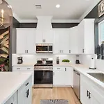 The Oasis Checkmate Stunning Rooftop With Views