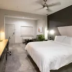 House Hotel