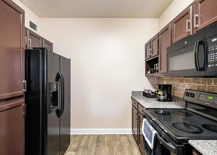 Uptown Escape - Modern, 1Bd Apt Near The Galleria