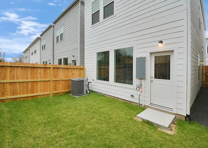 Emerald Palace - New, Modern 3Br Townhome Close To Downtown, Nrg, Med Ctr
