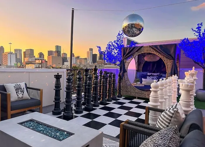 The Oasis Checkmate Stunning Rooftop With Views