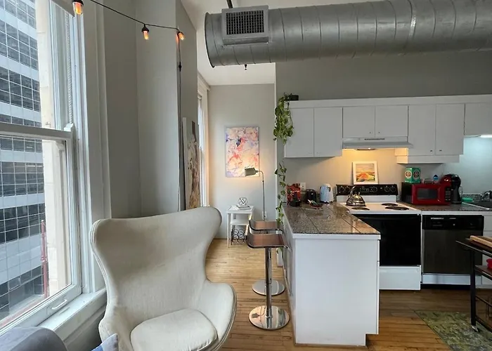 Urban Chic Downtown Getaway