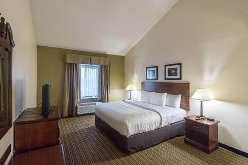Doubletree By Hilton Westchase Hotel