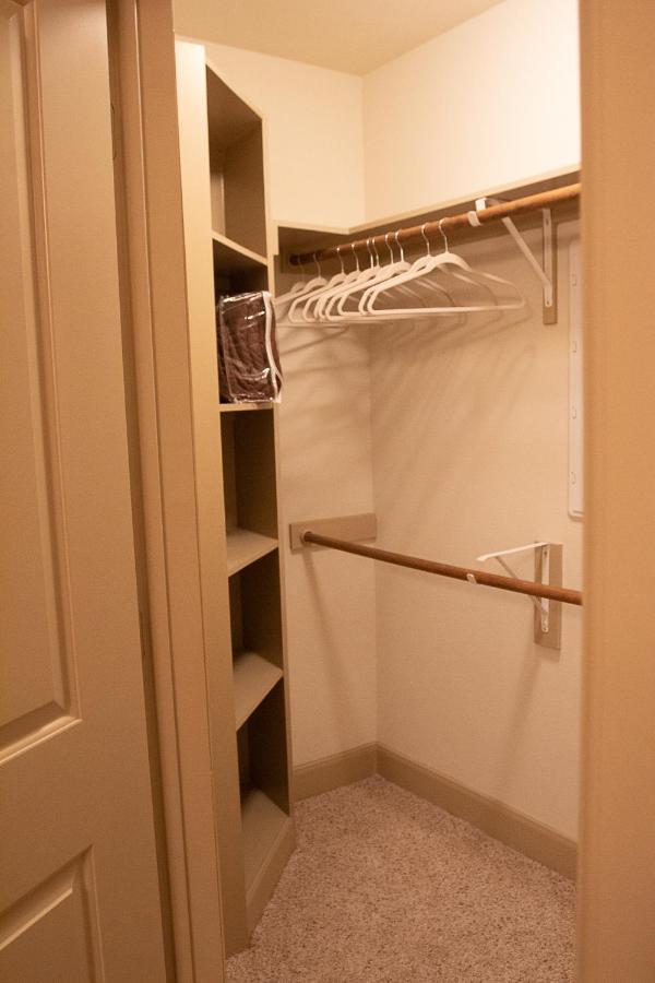 Discounted Penthouse W/ Nrg View In The Med Ctr Apartment *