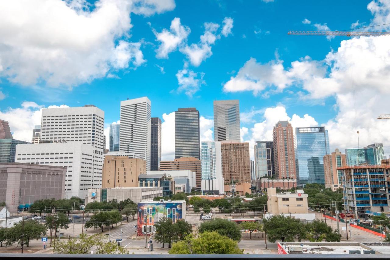 Renu Downtown - Relax,revive,renew * Houston