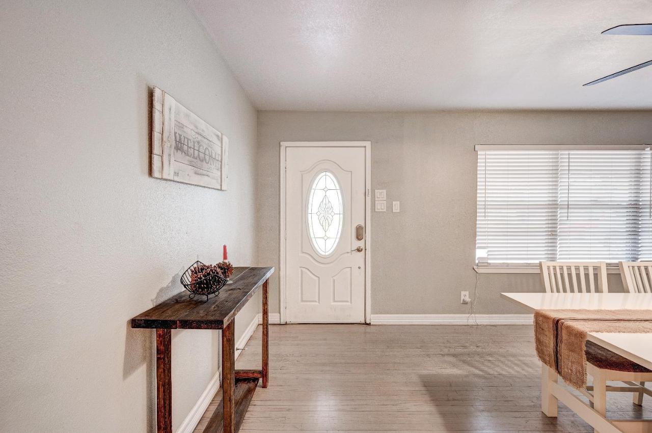 Authentic By Memorial Mall, W Holiday home Houston