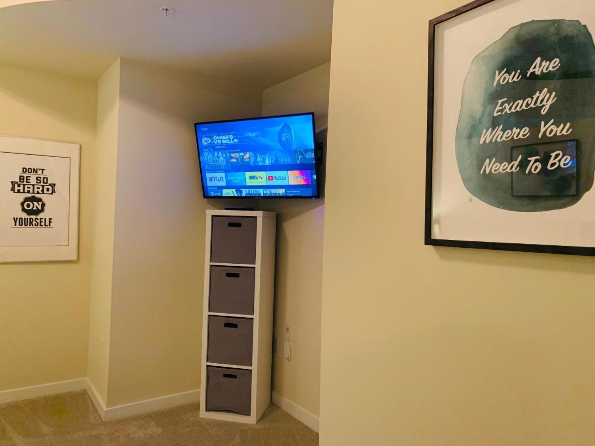Furnished Downtown Apartment *