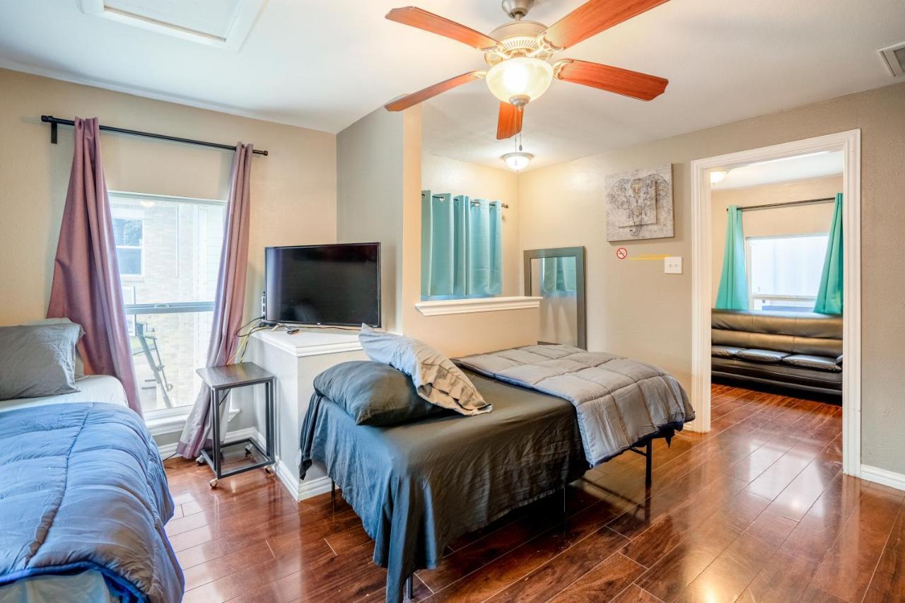 East Downtown Apartment *