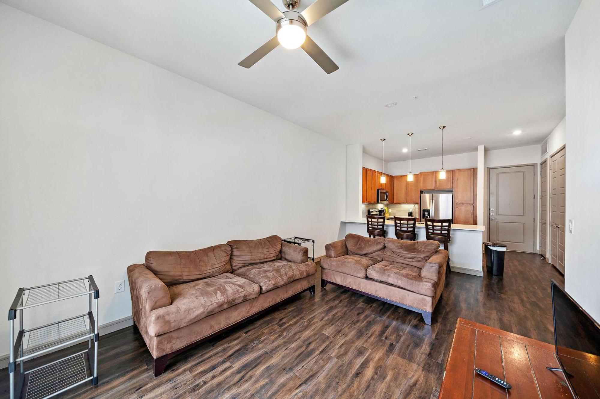 Renu Downtown - Relax,revive,renew Houston