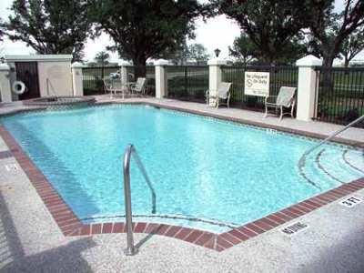 Hampton & Houston-westchase 3*