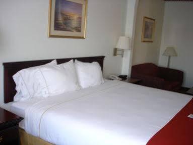 Express & Northwest-brookhollow By Ihg 3* Houston