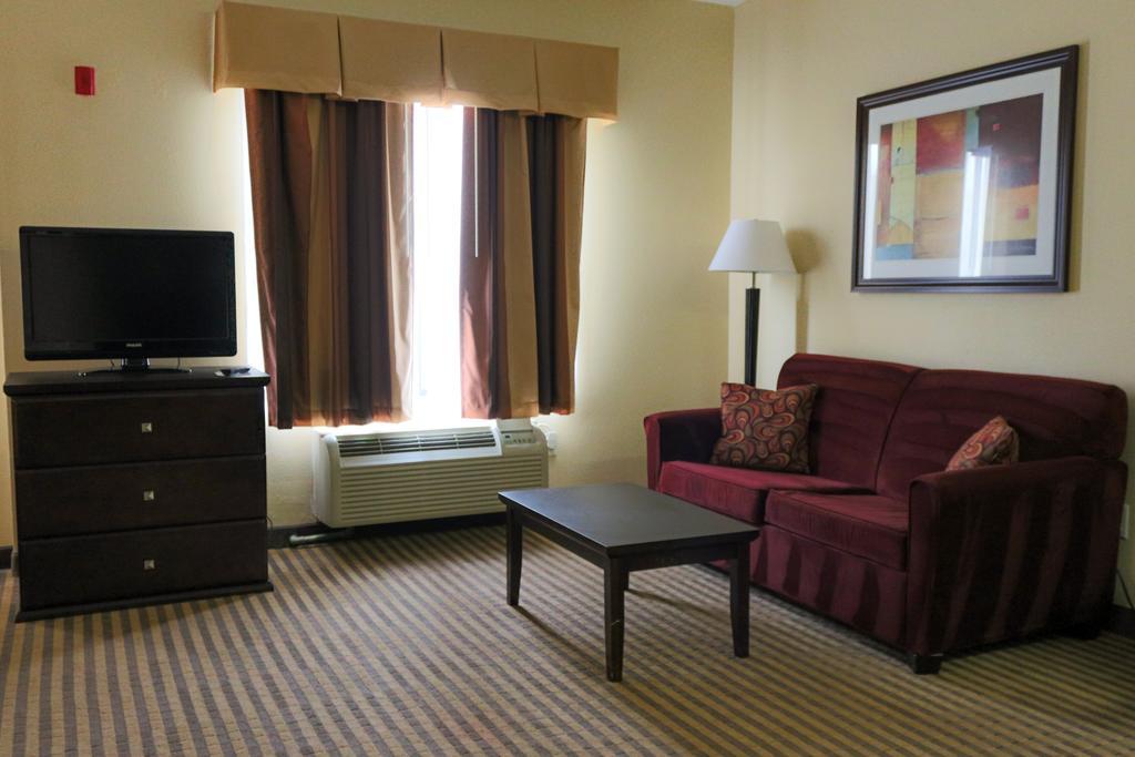 Hotel Frontier