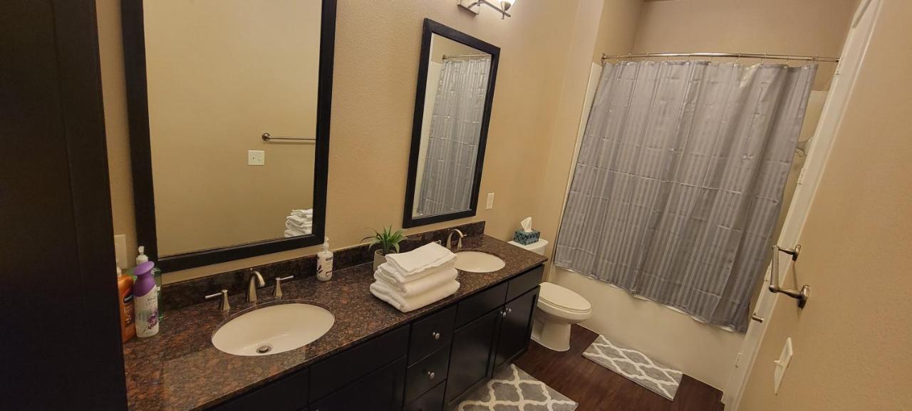 Luxury 1br Wbalcony - Galleriariver Oak Apartment