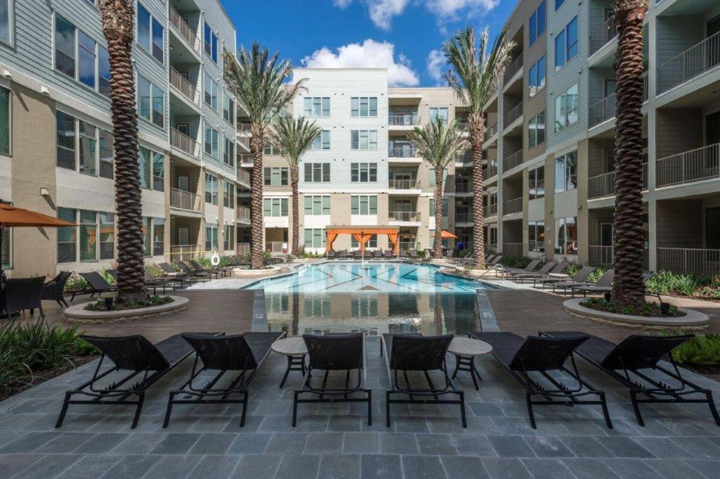 Apartment Luxury 1br Wbalcony - Galleriariver Oak Houston