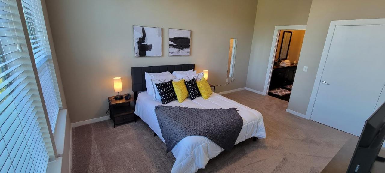 Luxury 1br Wbalcony - Galleriariver Oak Apartment