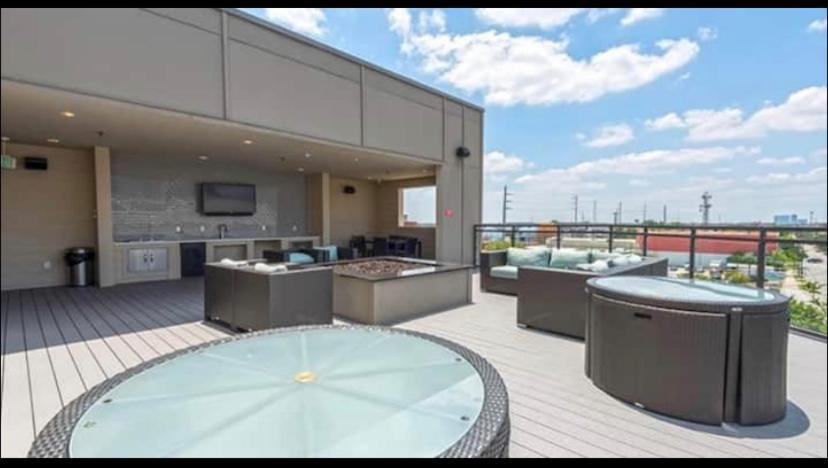 Apartment Luxury 1br Downtown *