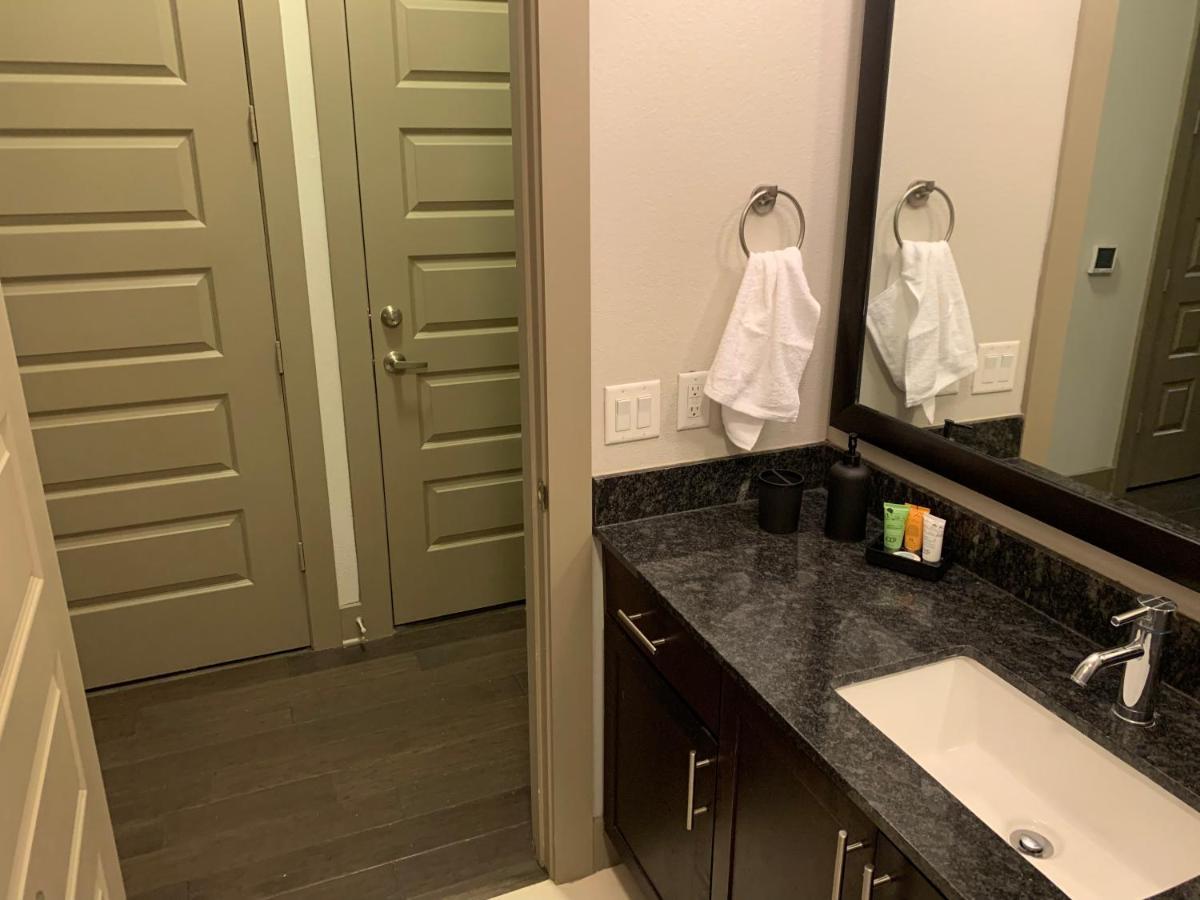 Luxury 1br Downtown Apartment
