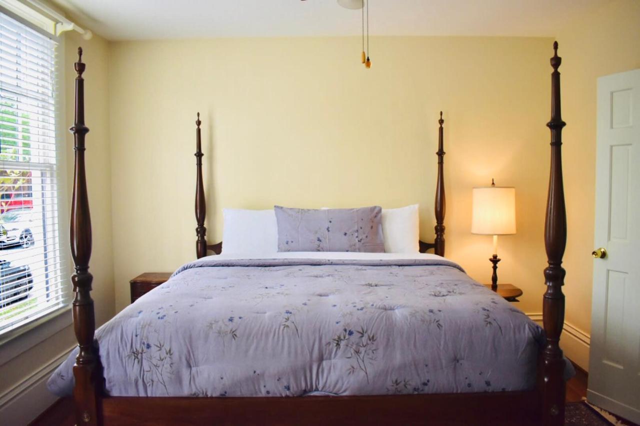 Spacious Oasis At Greeley Gardens--ample Patio Space And Gated Parking *