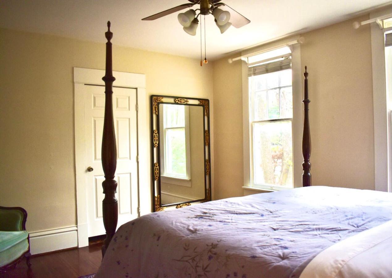 Spacious Oasis At Greeley Gardens--ample Patio Space And Gated Parking Apartment