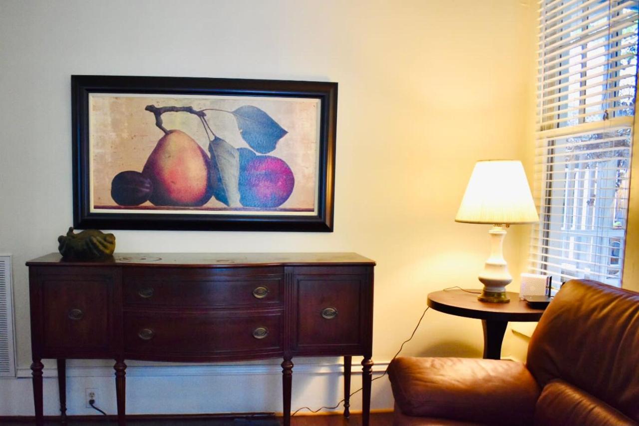 Spacious Oasis At Greeley Gardens--ample Patio Space And Gated Parking * Houston