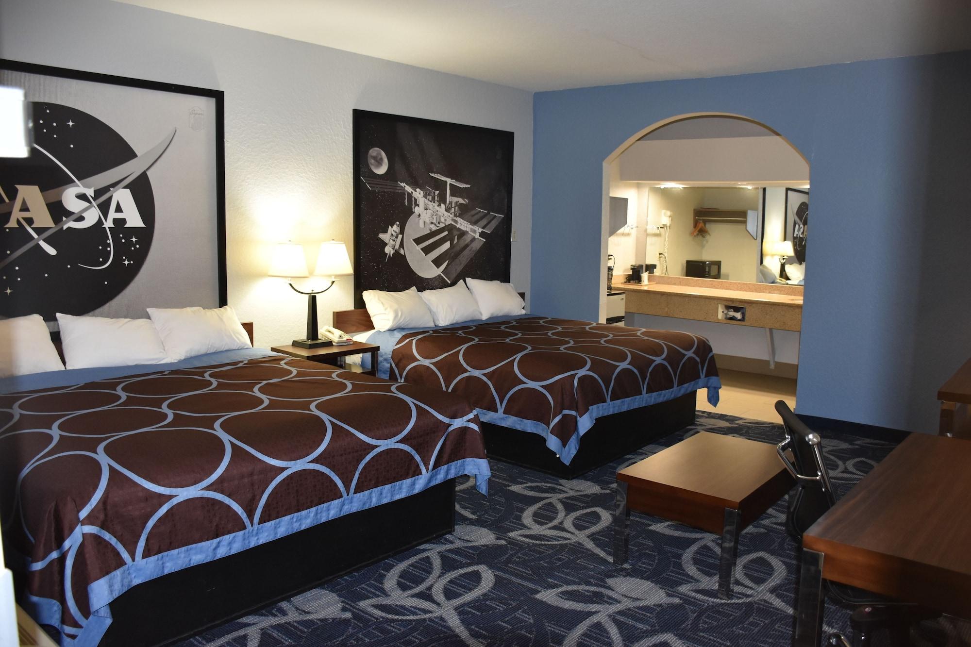 Super 8 By Wyndham Hobby Airport South Hotel