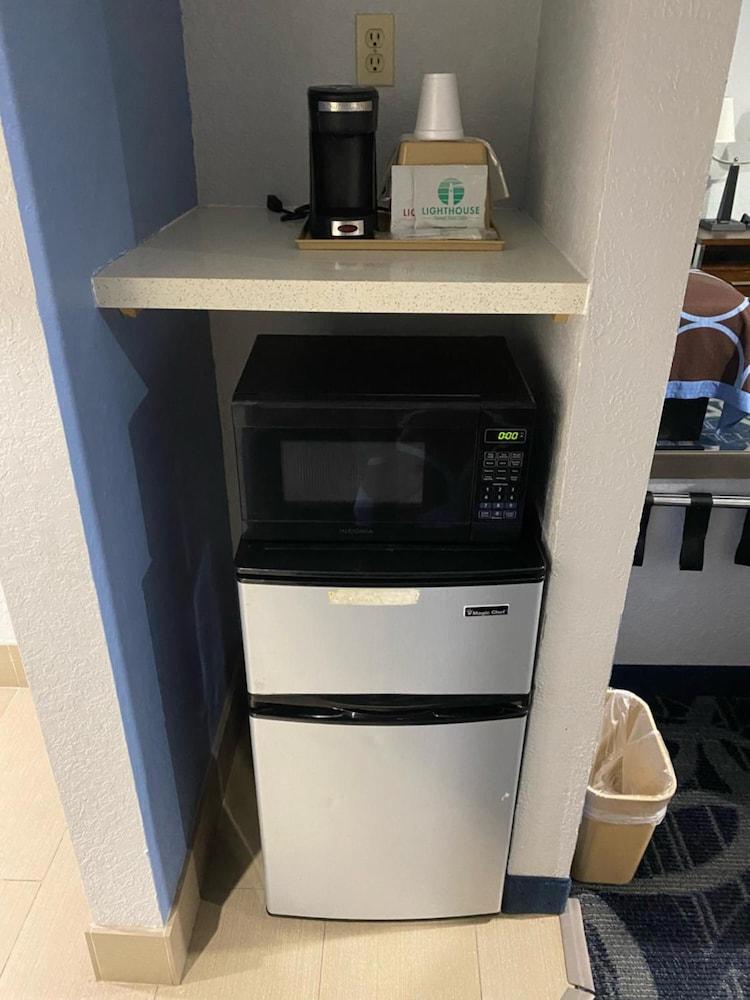Super 8 By Wyndham Hobby Airport South 2*