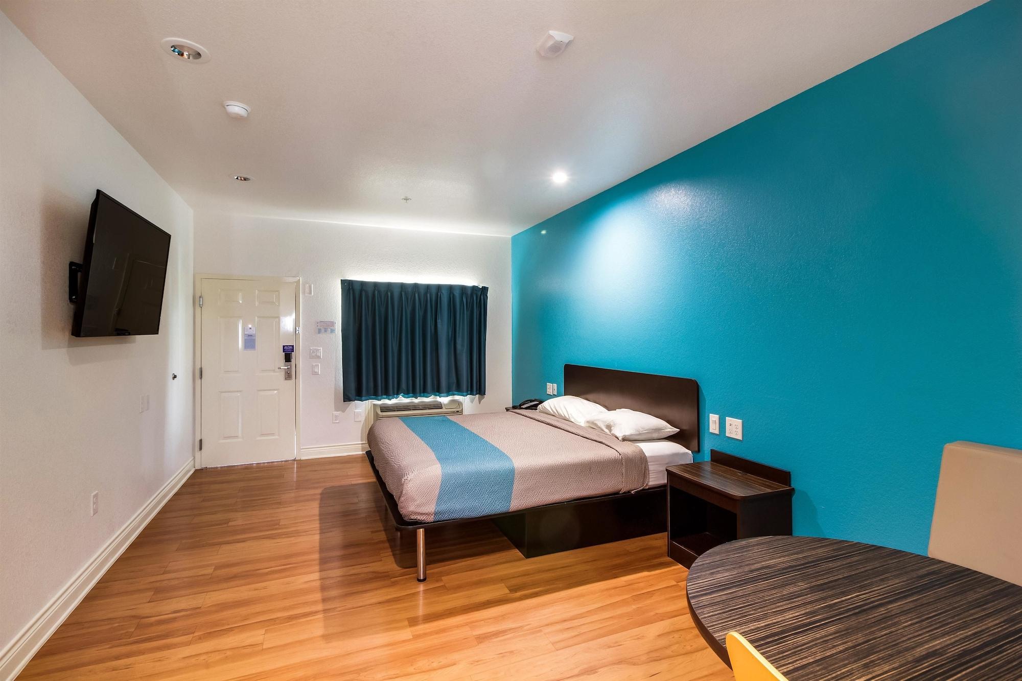 Hotel 6-houston, Tx - North 3*