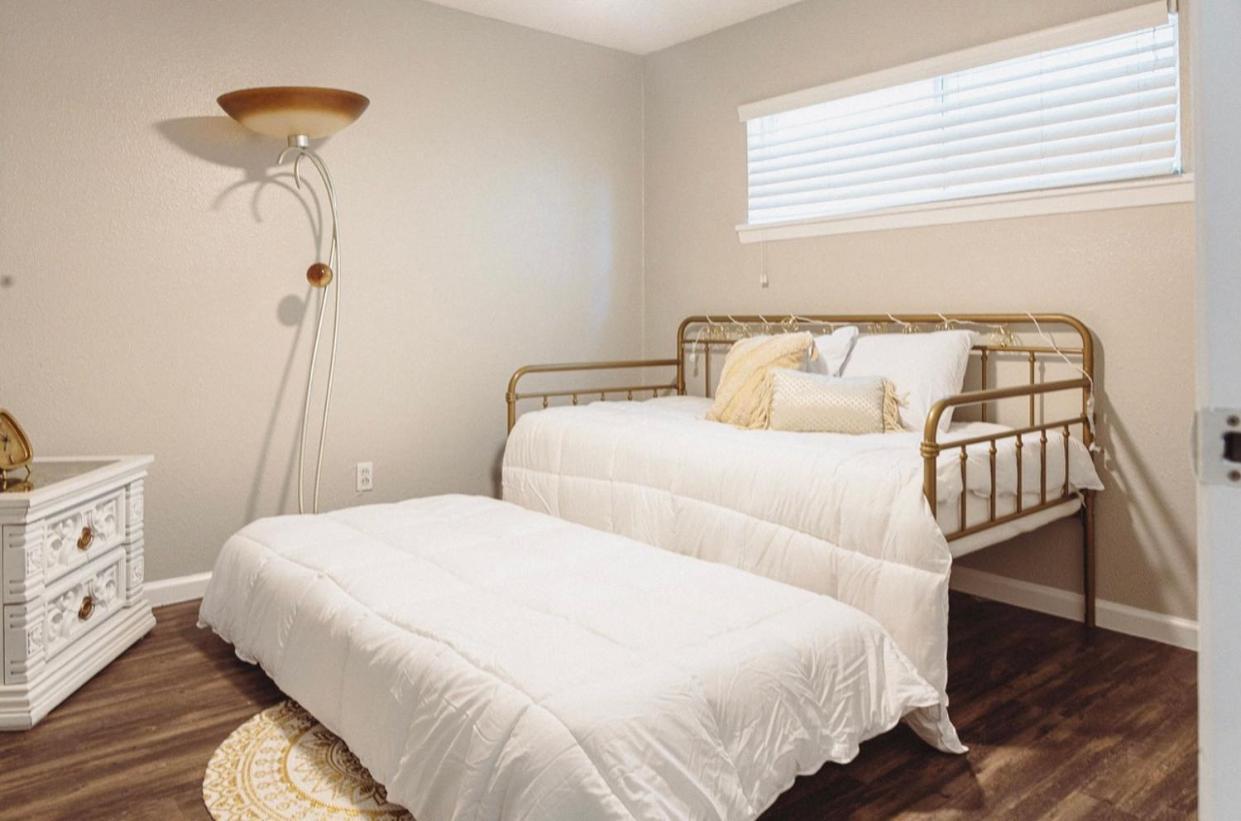 Apartment Premium Styled 2 Bedroom In The Heart Of The Heights *