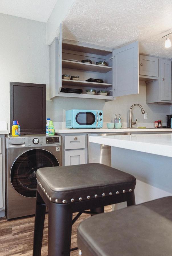 Apartment Premium Styled 2 Bedroom In The Heart Of The Heights Houston