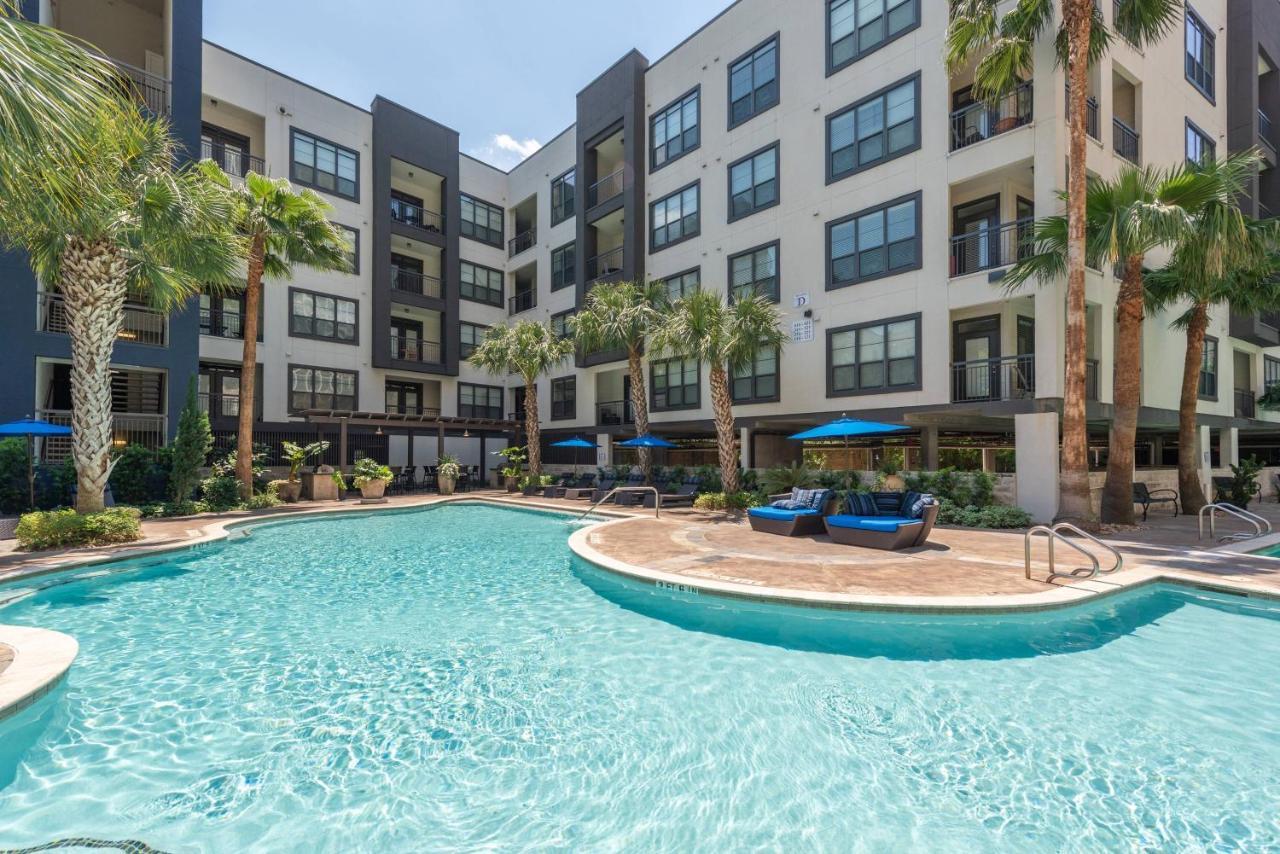 The Diamond Lux Apt Near Nrg & Tx Med Center W Pool