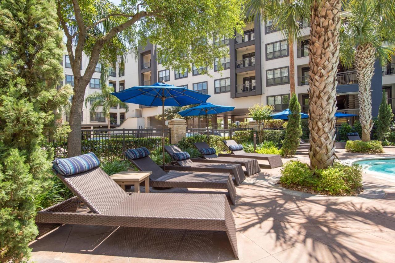 The Diamond Lux Apt Near Nrg & Tx Med Center W Pool