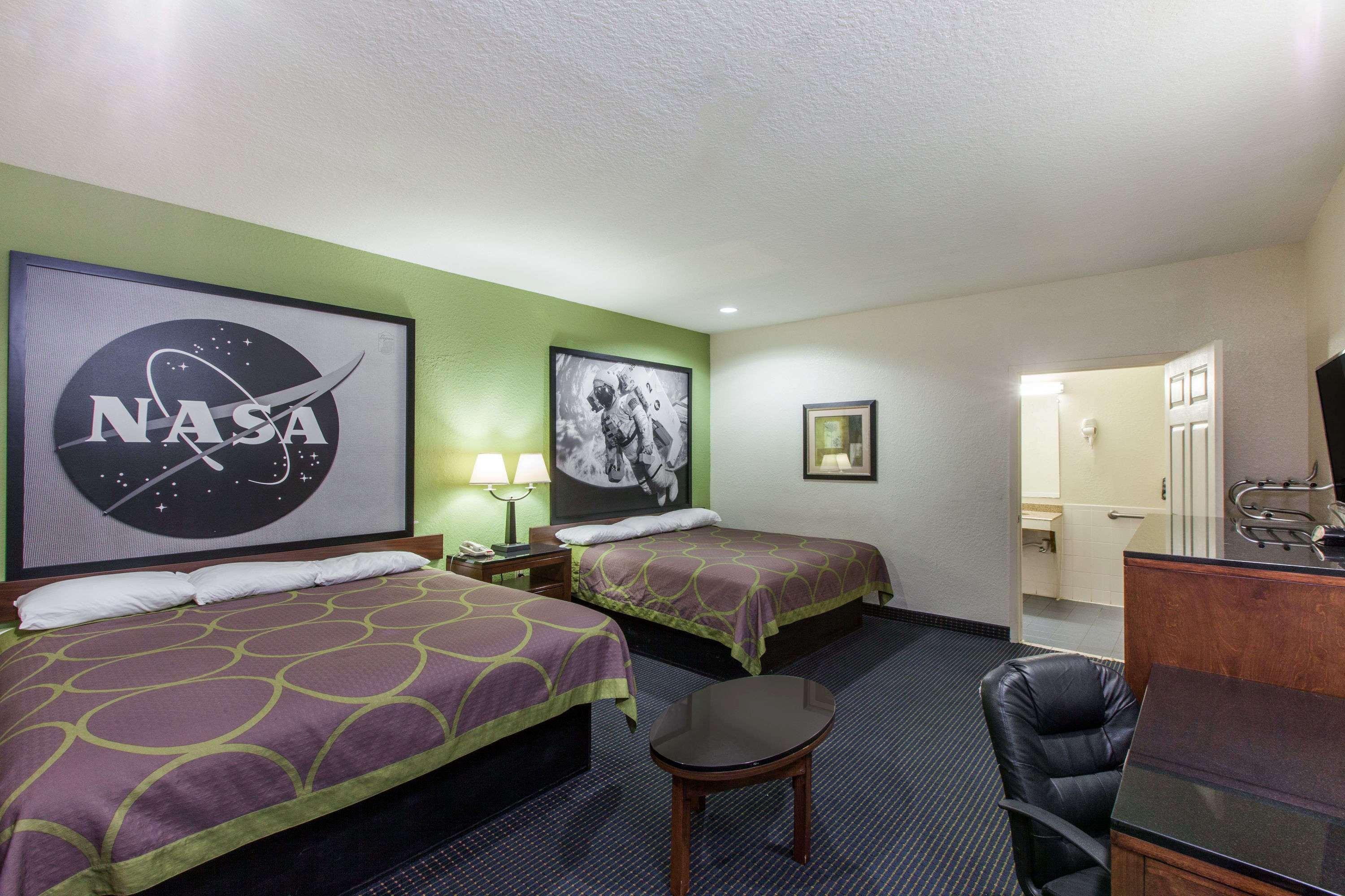 Hotel Super 8 By Wyndham Hobby Airport South
