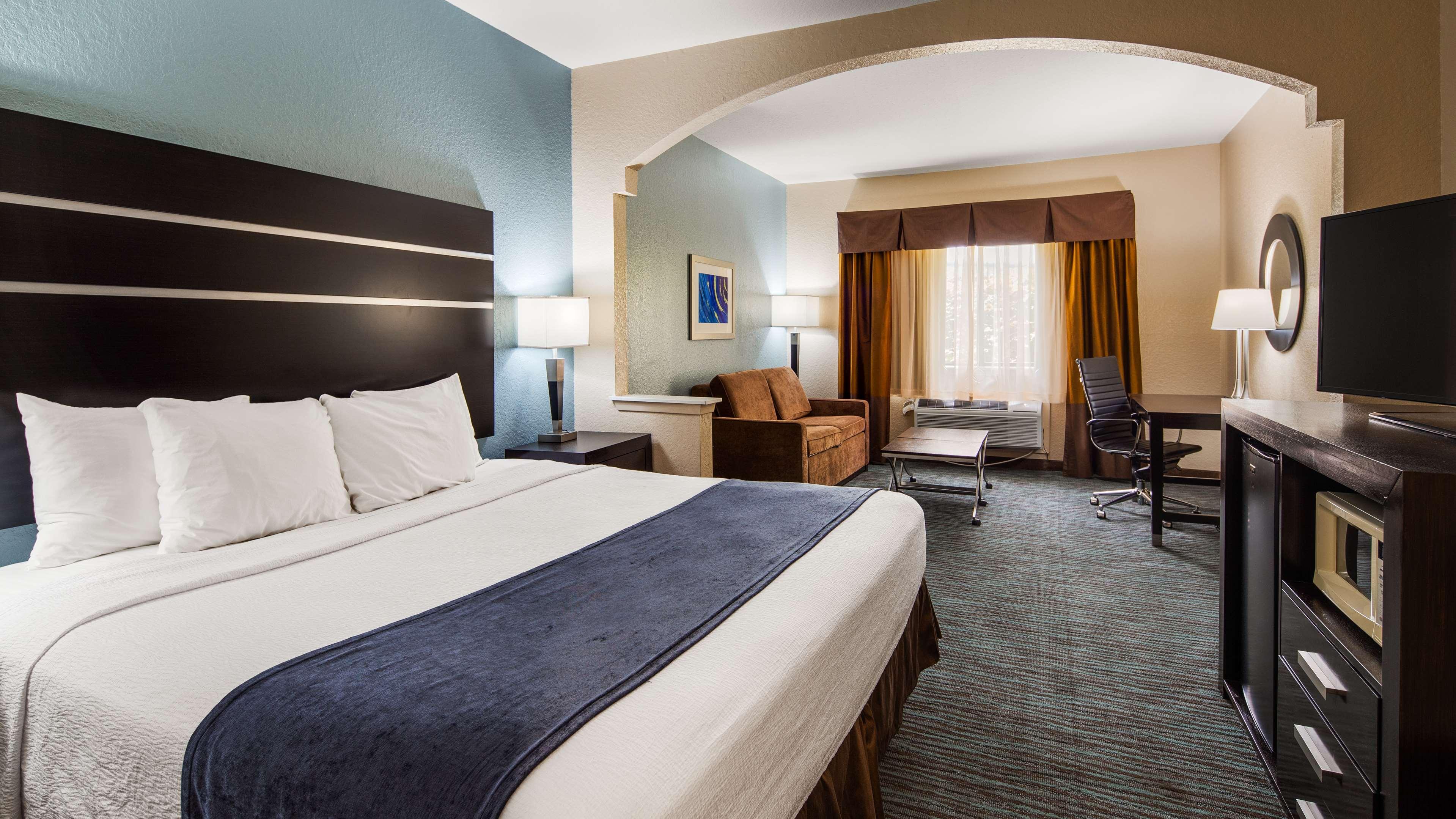 Best Western Plus Northwest And Hotel