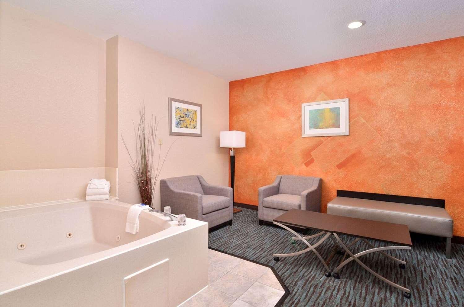 Best Western Plus Northwest And Hotel