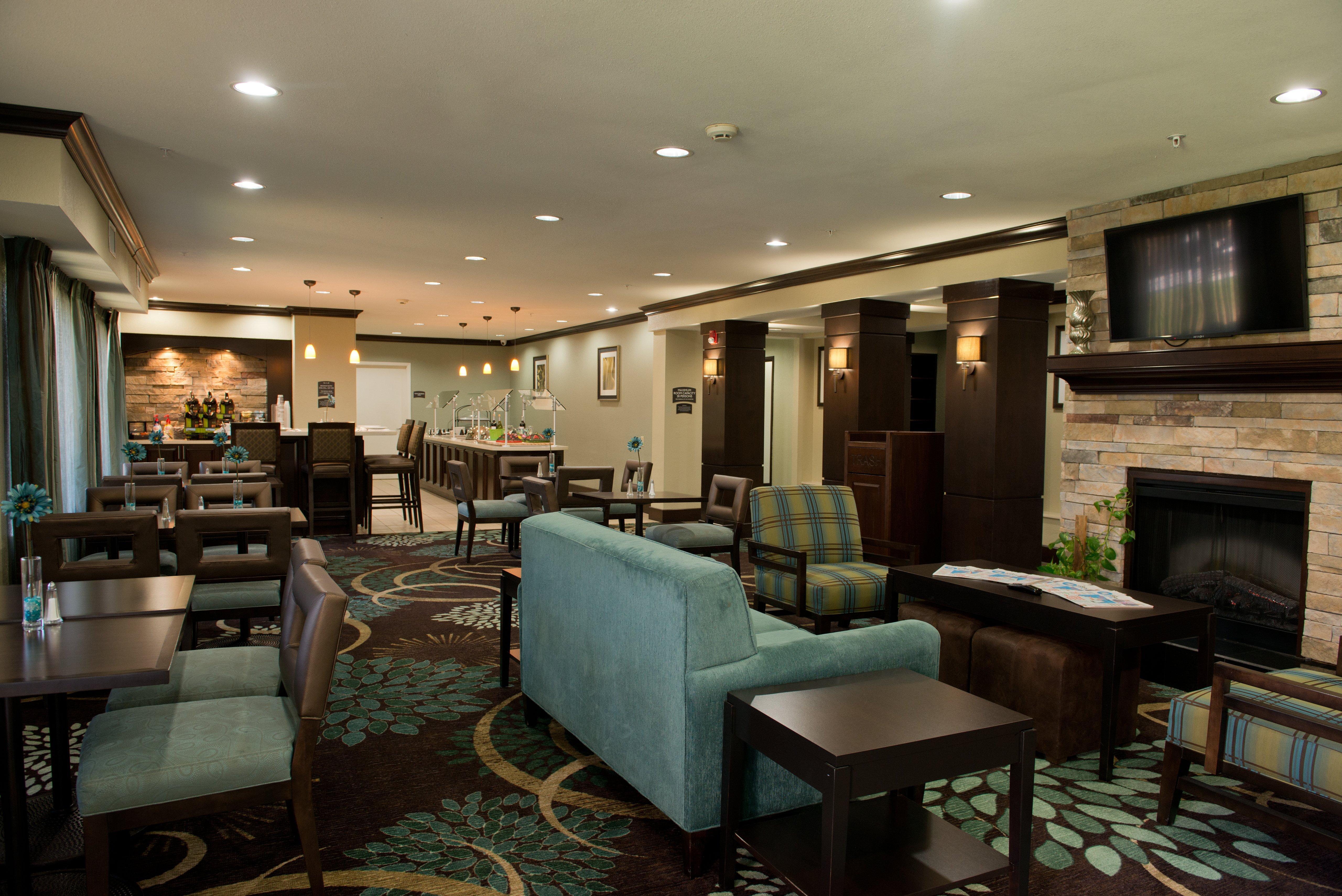 Staybridge Nw/willowbrook, An Ihg Hotel 2*