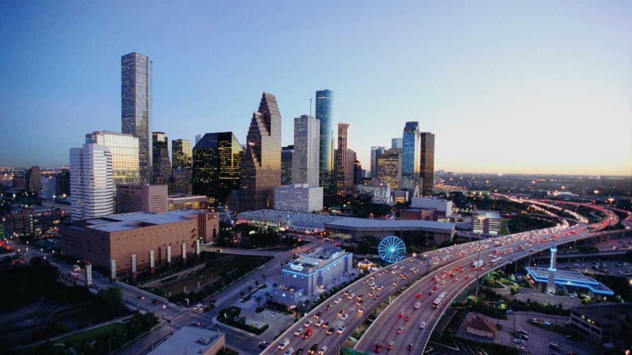 Cozy House For Group Trips - Near Hobby, Nrg, Med Center, Uh, Tsu Holiday home Houston