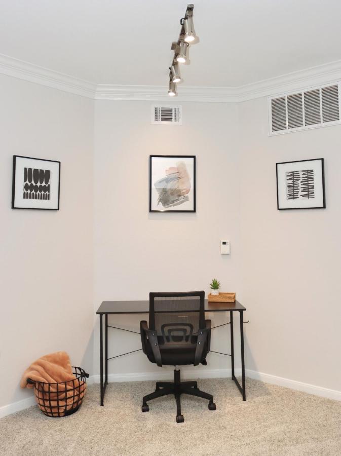 Lovely Texas Medical Center 1 Bedroom Luxury Apartment