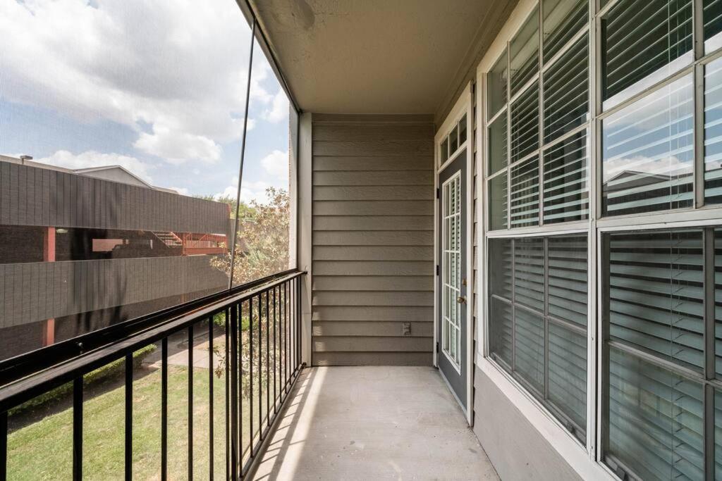 Apartment Uptown Escape - Modern, 1bd Near The Galleria Houston