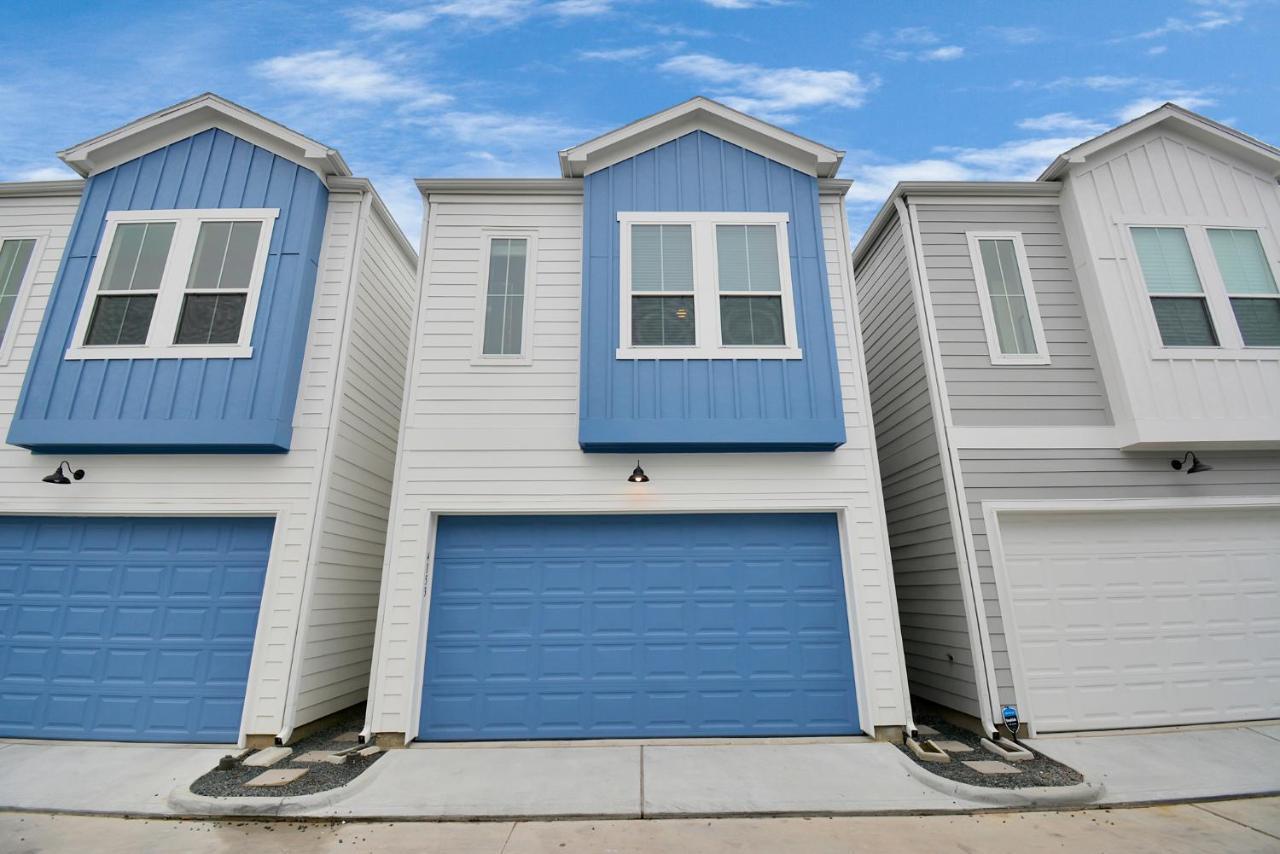 Holiday home Emerald Palace - New, Modern 3br Townhome Close To Downtown, Nrg, Med Ctr Houston