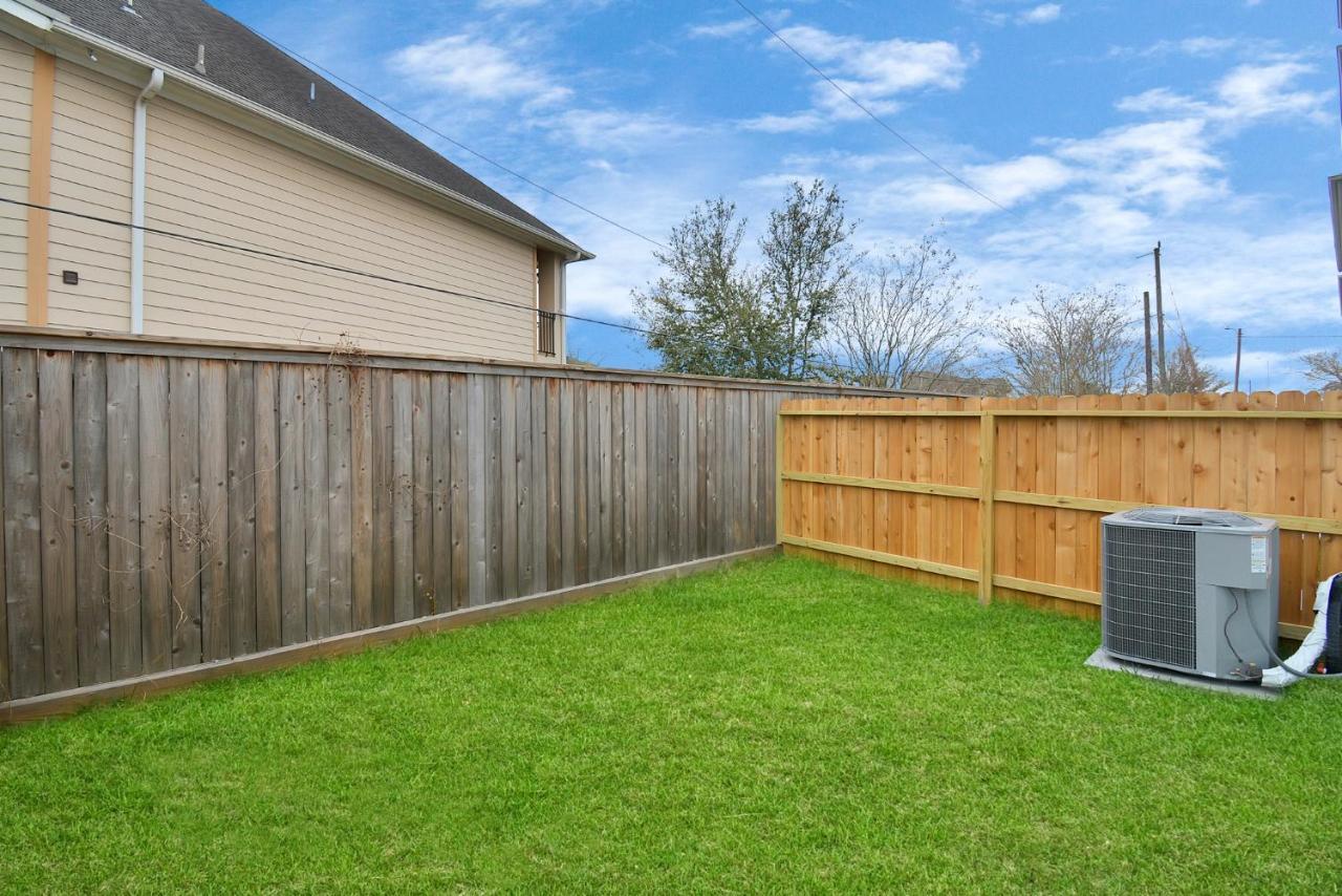 Emerald Palace - New, Modern 3br Townhome Close To Downtown, Nrg, Med Ctr Holiday home