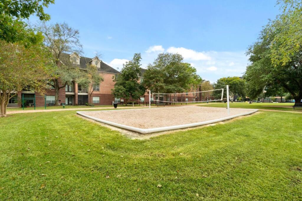 Apartment Uptown Escape - Modern, 1bd Near The Galleria *
