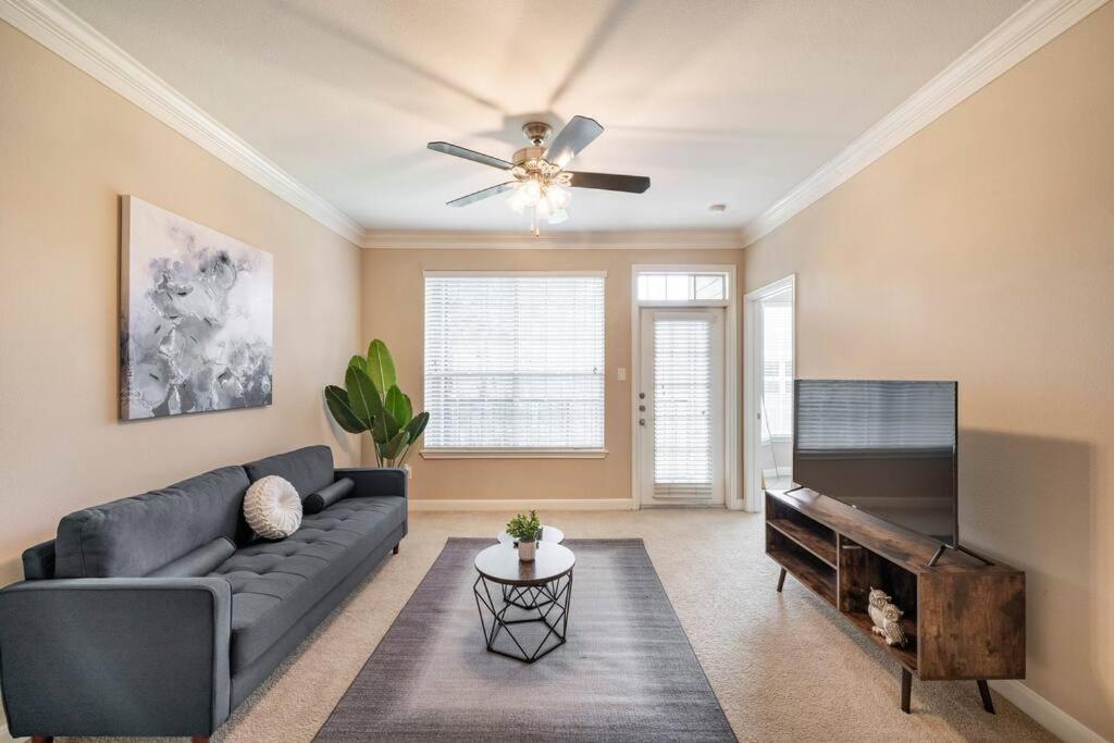 Uptown Escape - Modern, 1bd Near The Galleria * Houston