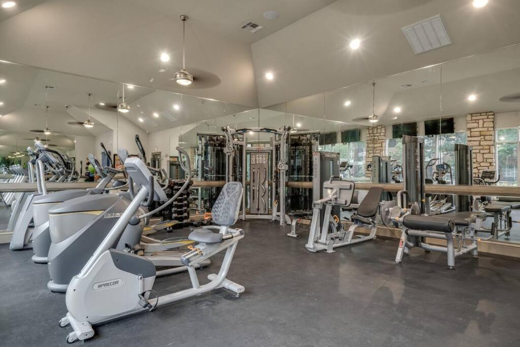 Apartment Uptown Escape - Modern, 1bd Near The Galleria *