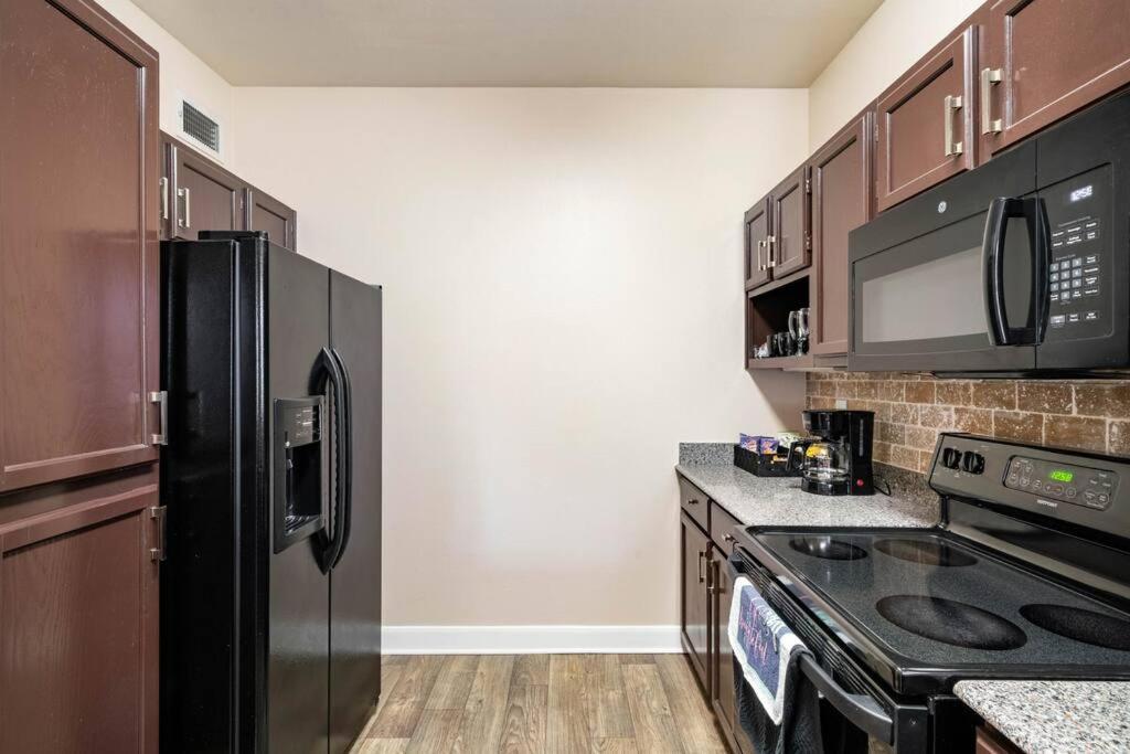 Uptown Escape - Modern, 1bd Near The Galleria Apartment