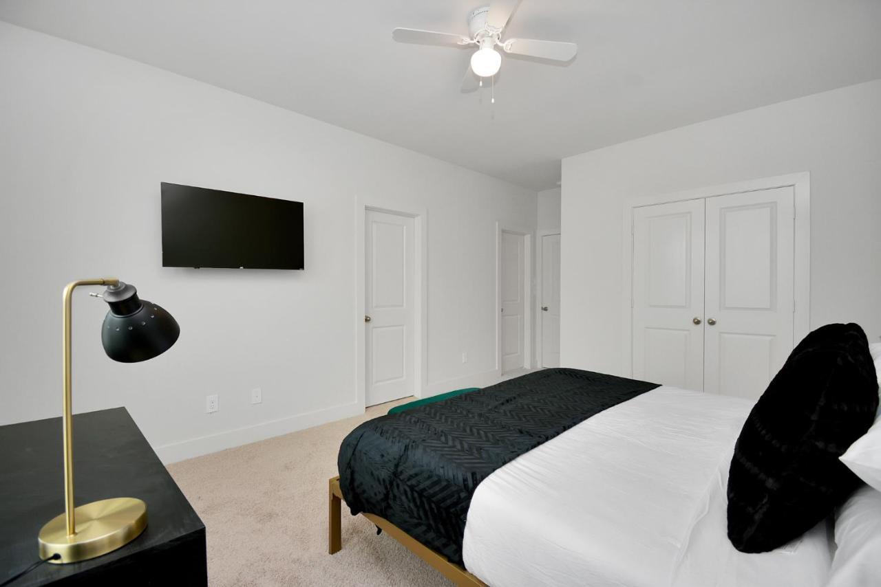 Emerald Palace - New, Modern 3br Townhome Close To Downtown, Nrg, Med Ctr