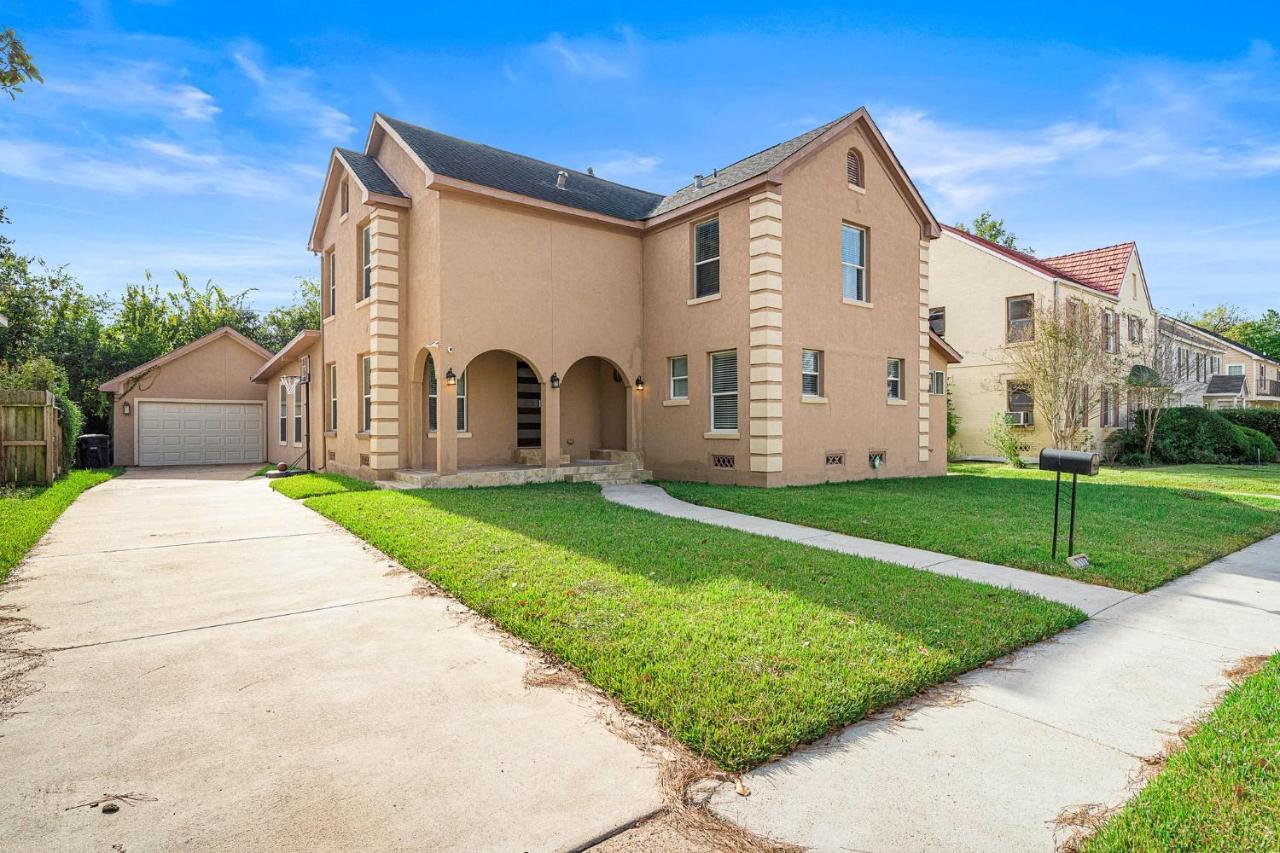 Holiday home Nr Med Center, Dt, Midtown Game Sleep 16 *