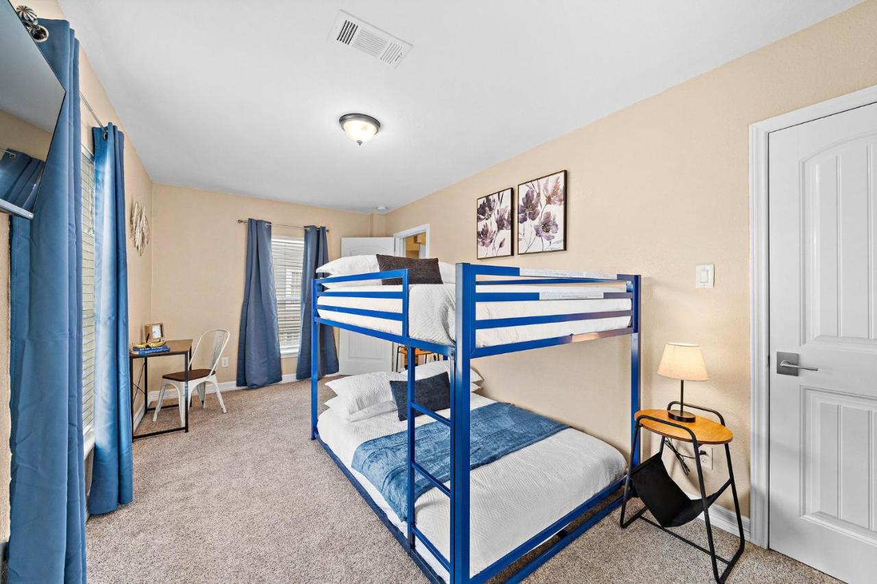Nr Med Center, Dt, Midtown Game Sleep 16 Holiday home Houston