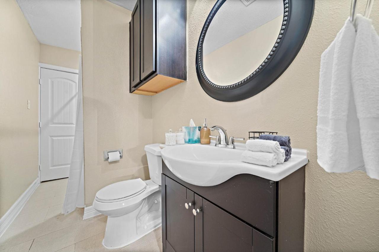 Nr Med Center, Dt, Midtown Game Sleep 16 Holiday home