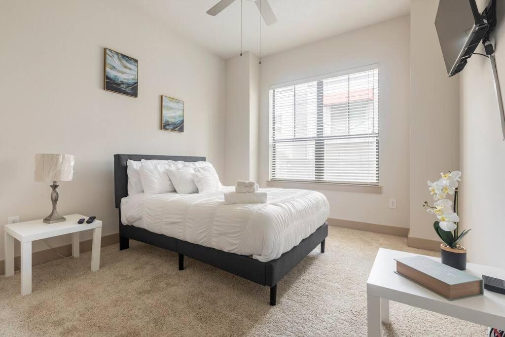 Cozy 1 Bedrm Unit/modern -midtown W/ Amenities * Houston
