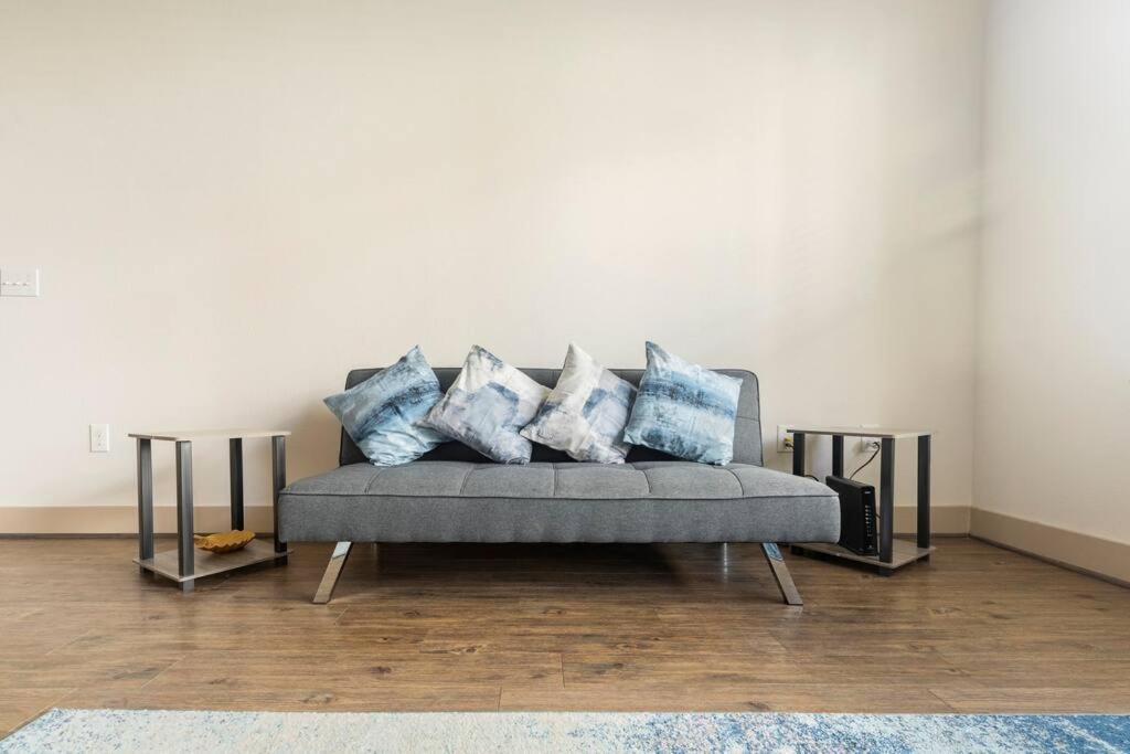Apartment Cozy 1 Bedrm Unit/modern -midtown W/ Amenities Houston